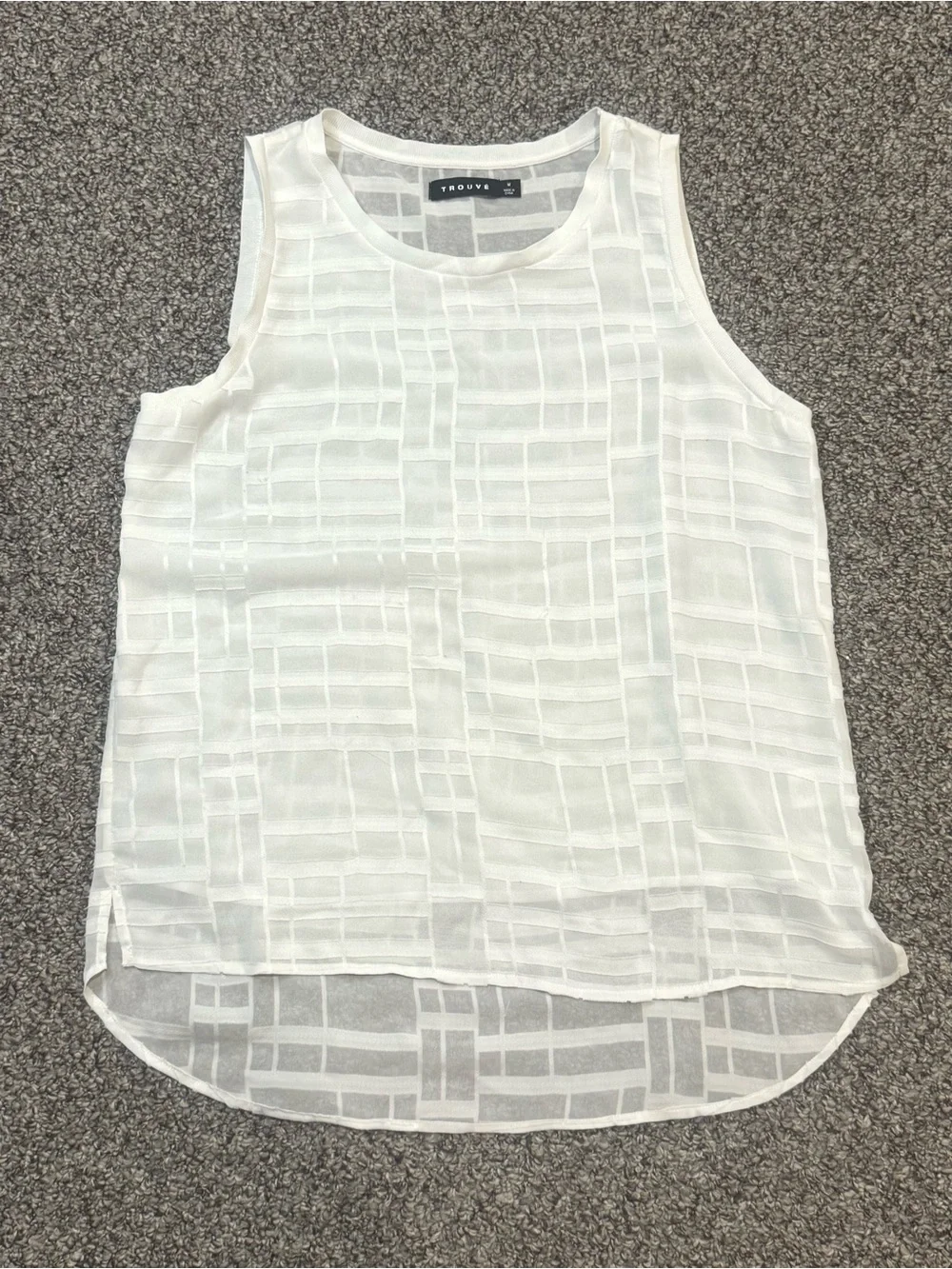 Trouve White Geometric-Pattern Sleeveless Tank - Picture 2 of 6